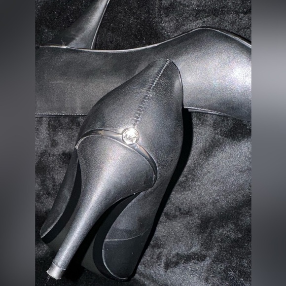 Michael Kors Women's Heeled Shoes Size 6 1/2 M - Picture 7 of 11